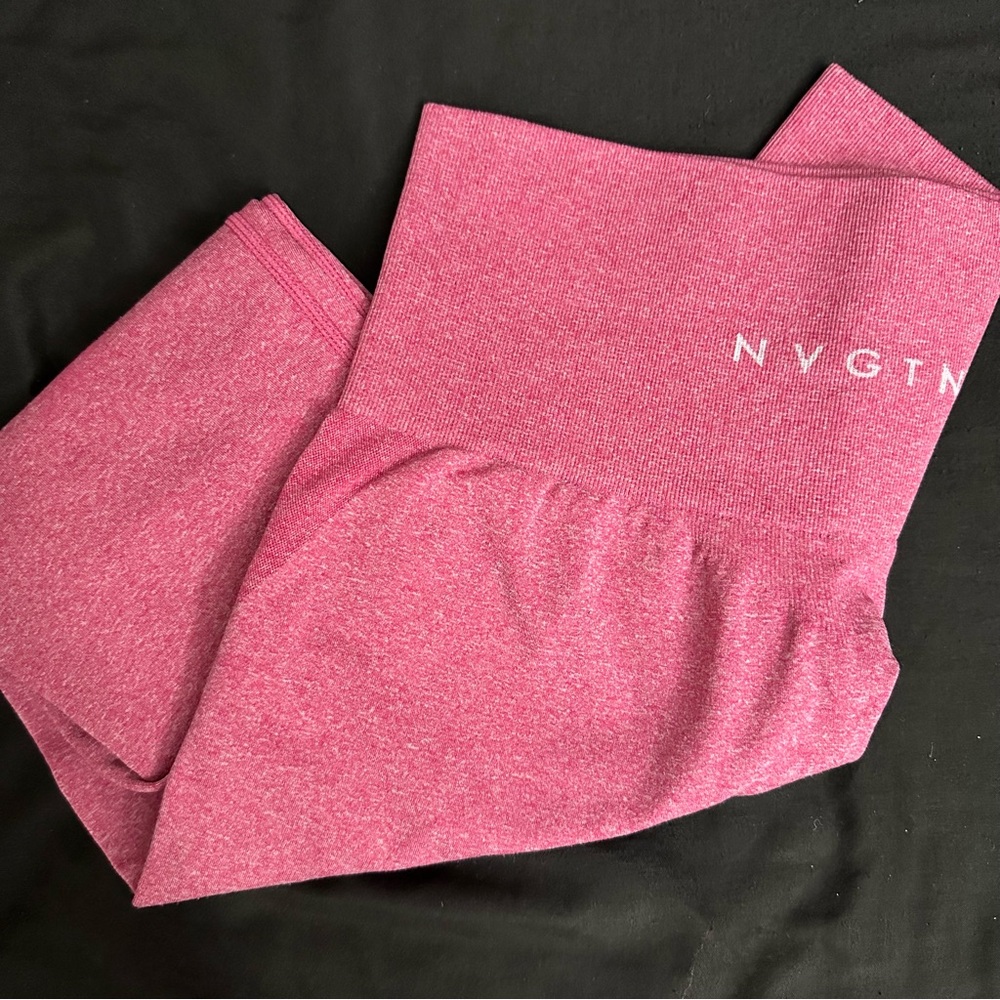 Hot Pink NVGTN Contour Seamless Leggings